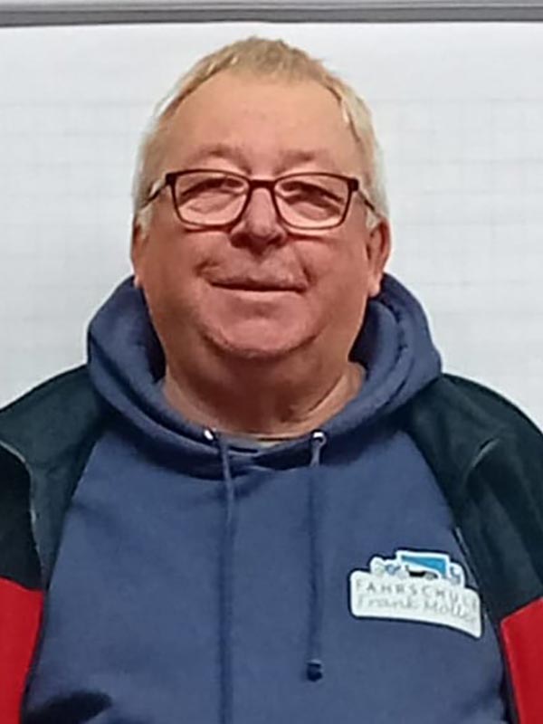 patrik schramke - fahrlehrer